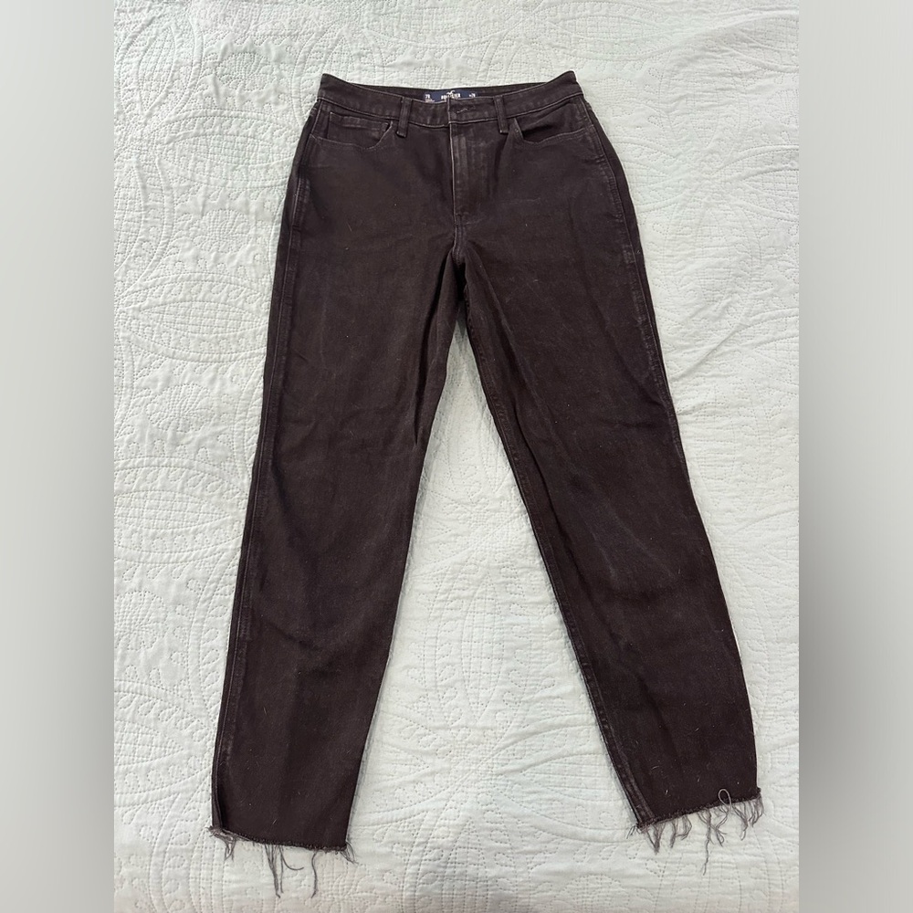 Hollister High Rise Mom Jeans - Size 28